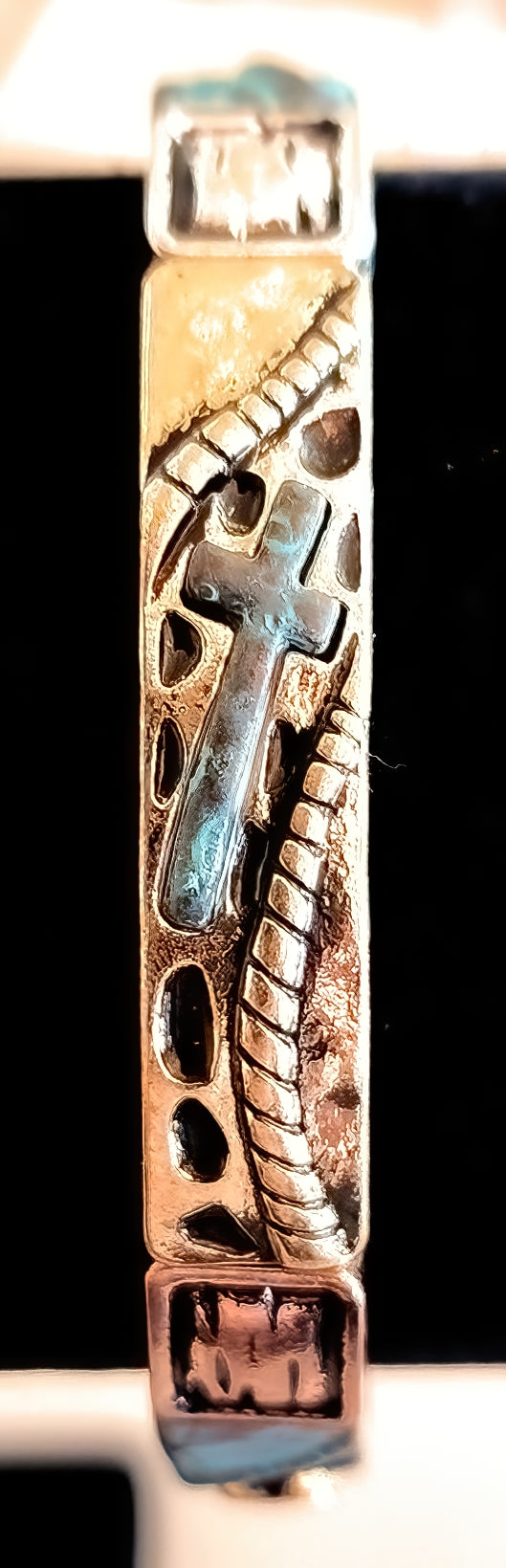 Metal Stretch Cross Bracelet